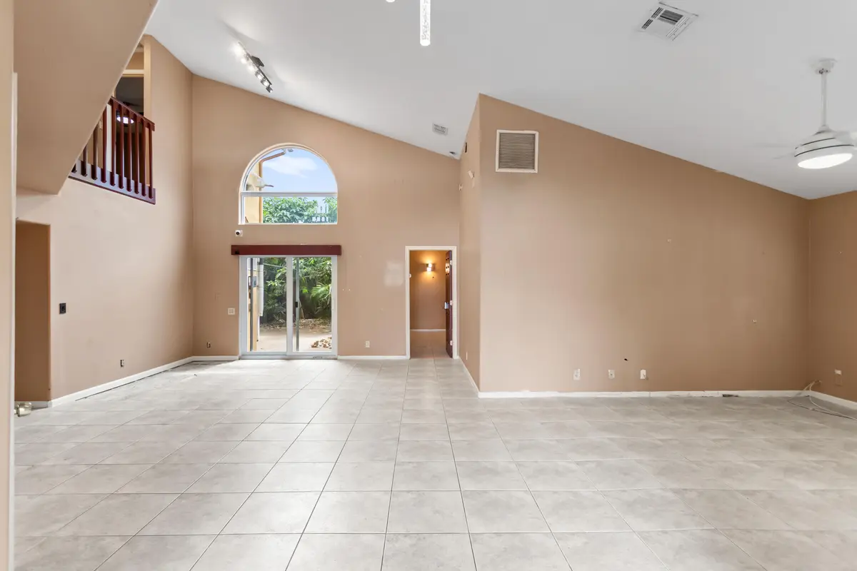 585A2313 at 330 Prairie Rose Lane, Boca Raton