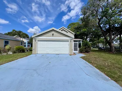 5889 Snowdrop Way, West Palm Beach – sold