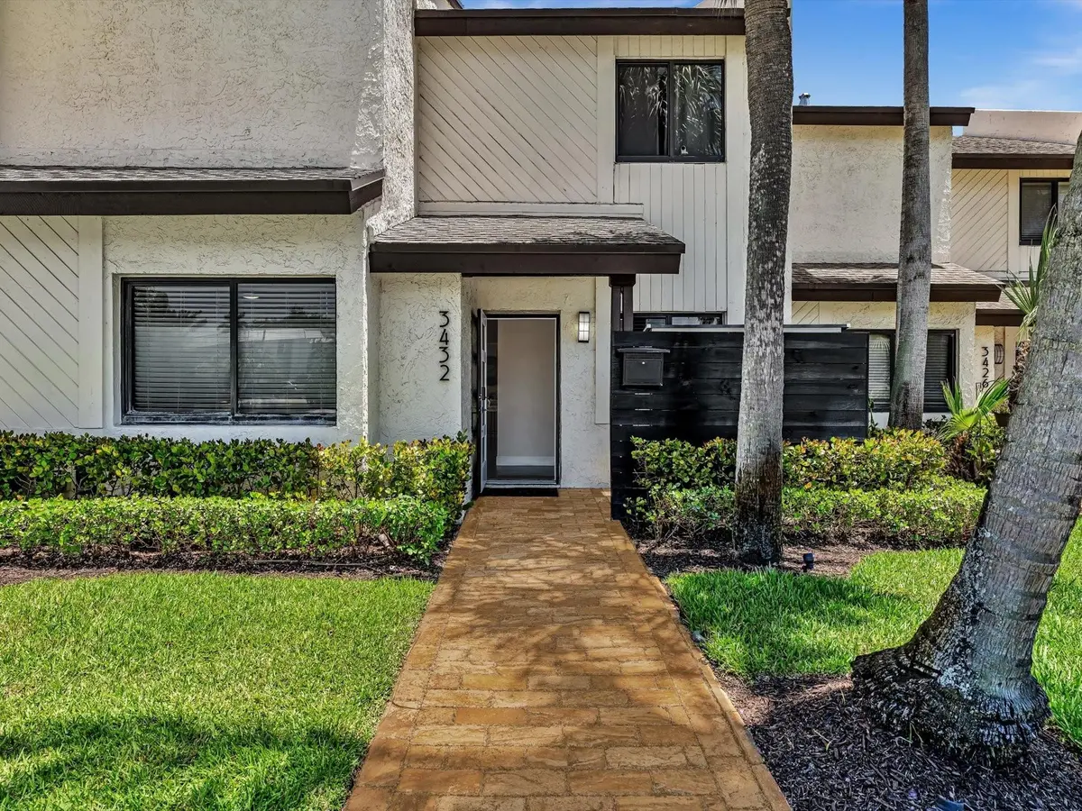 Front at 3432 NE 16th Avenue, Oakland Park