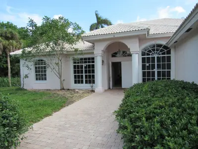 16730 Griffin Road, Southwest Ranches – leased
