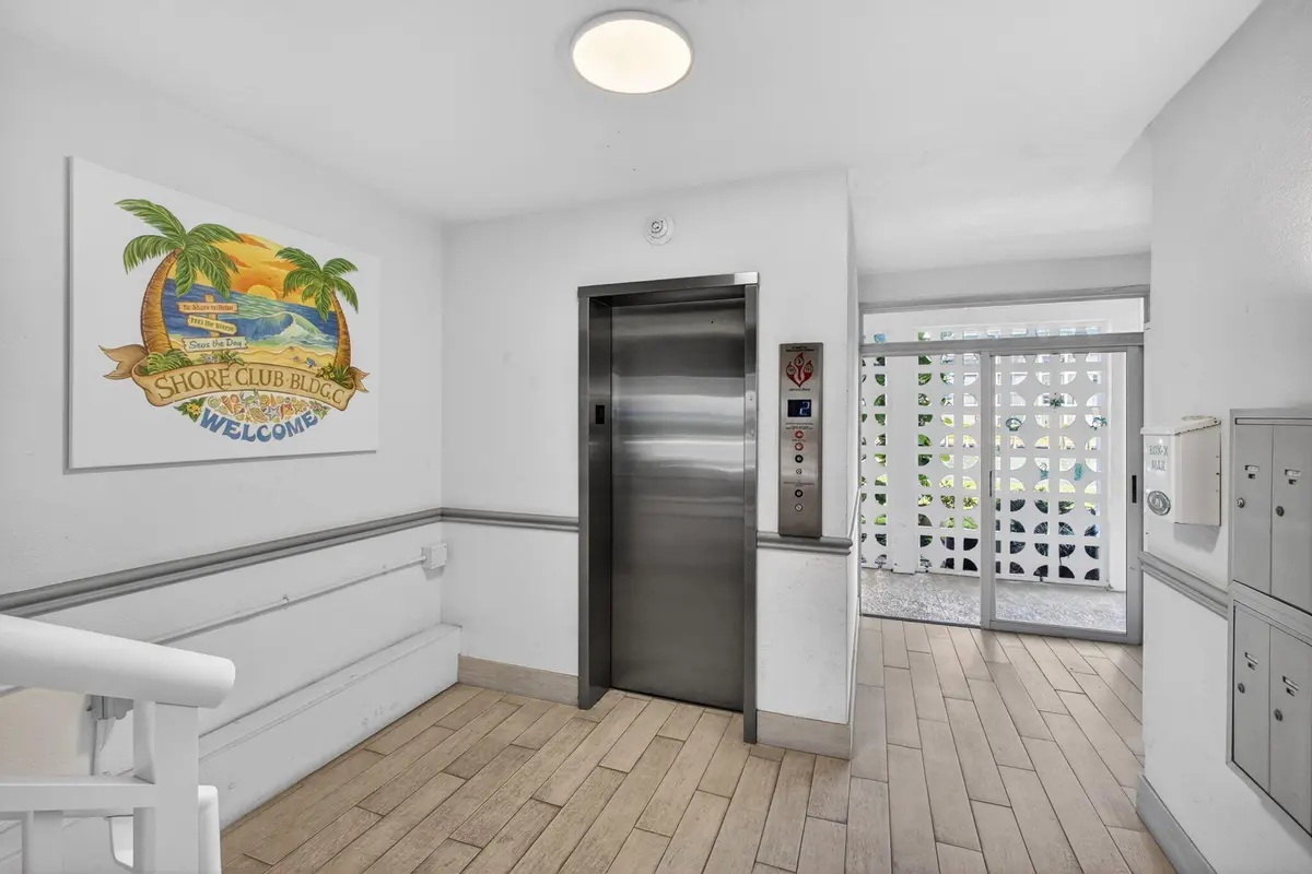 Elevator at 111 Shore Court #206, North Palm Beach