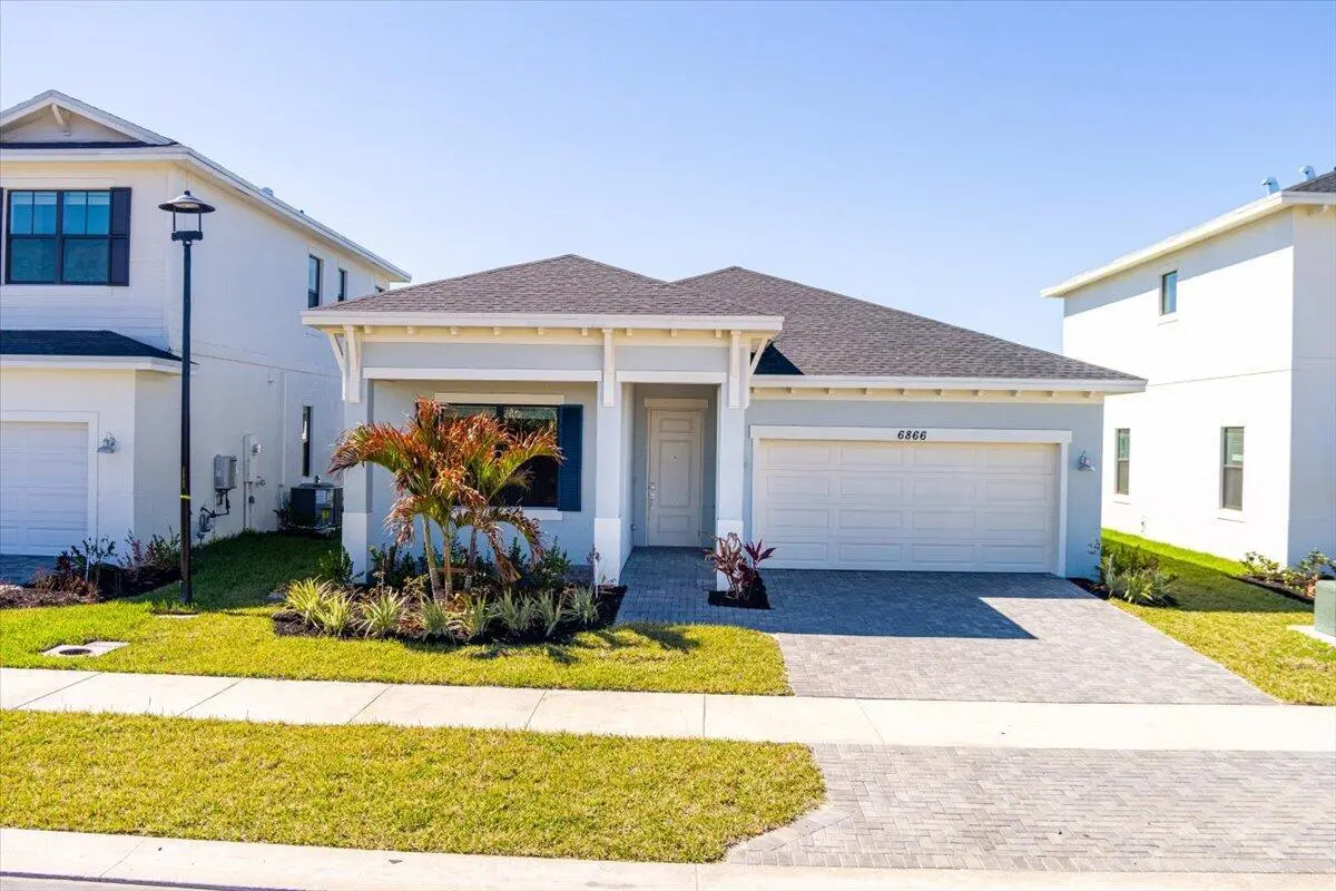 Daisy at Glynlea Country Club at 6923 NW Kestrel Lane, Port St. Lucie