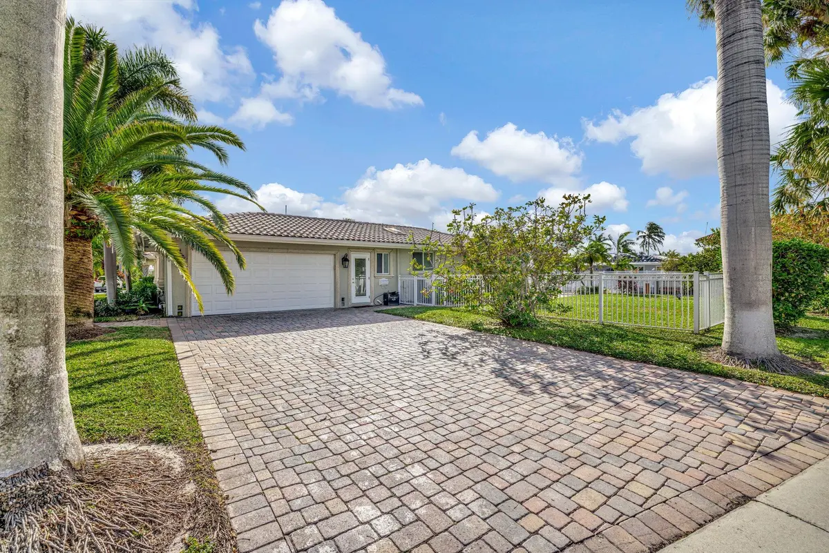 4-web-or-mls-A699A9417 at 3851 NE 27th Avenue 0, Lighthouse Point