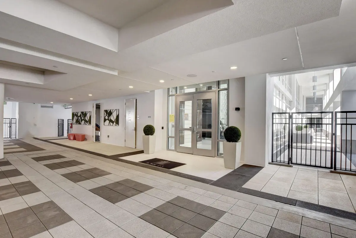 145-web-or-mls-EBF_0646And4more at 155 E Boca Raton Road Th3, Boca Raton