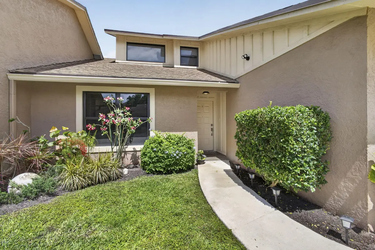 7-web-or-mls-Photo_931 at 11894 Donlin Drive, Wellington