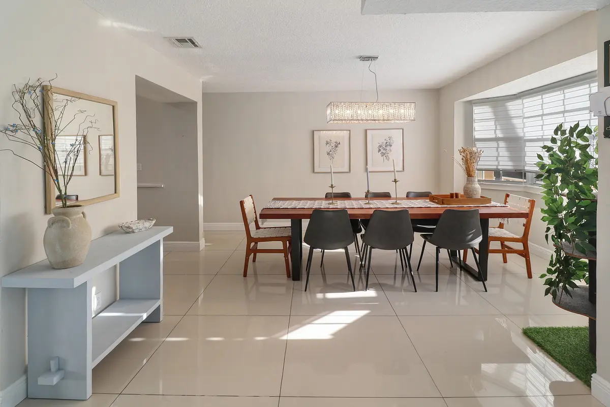 b2IMG_9476-2 at 11303 Lakeview Drive 8-m, Coral Springs