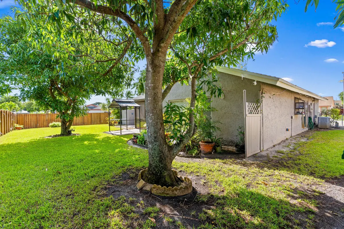 DSC05067 at 8701 NW 47th Court, Lauderhill