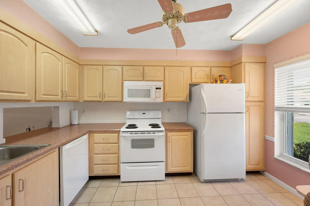 Kitchen at 945 Savannas Point Drive B, Fort Pierce