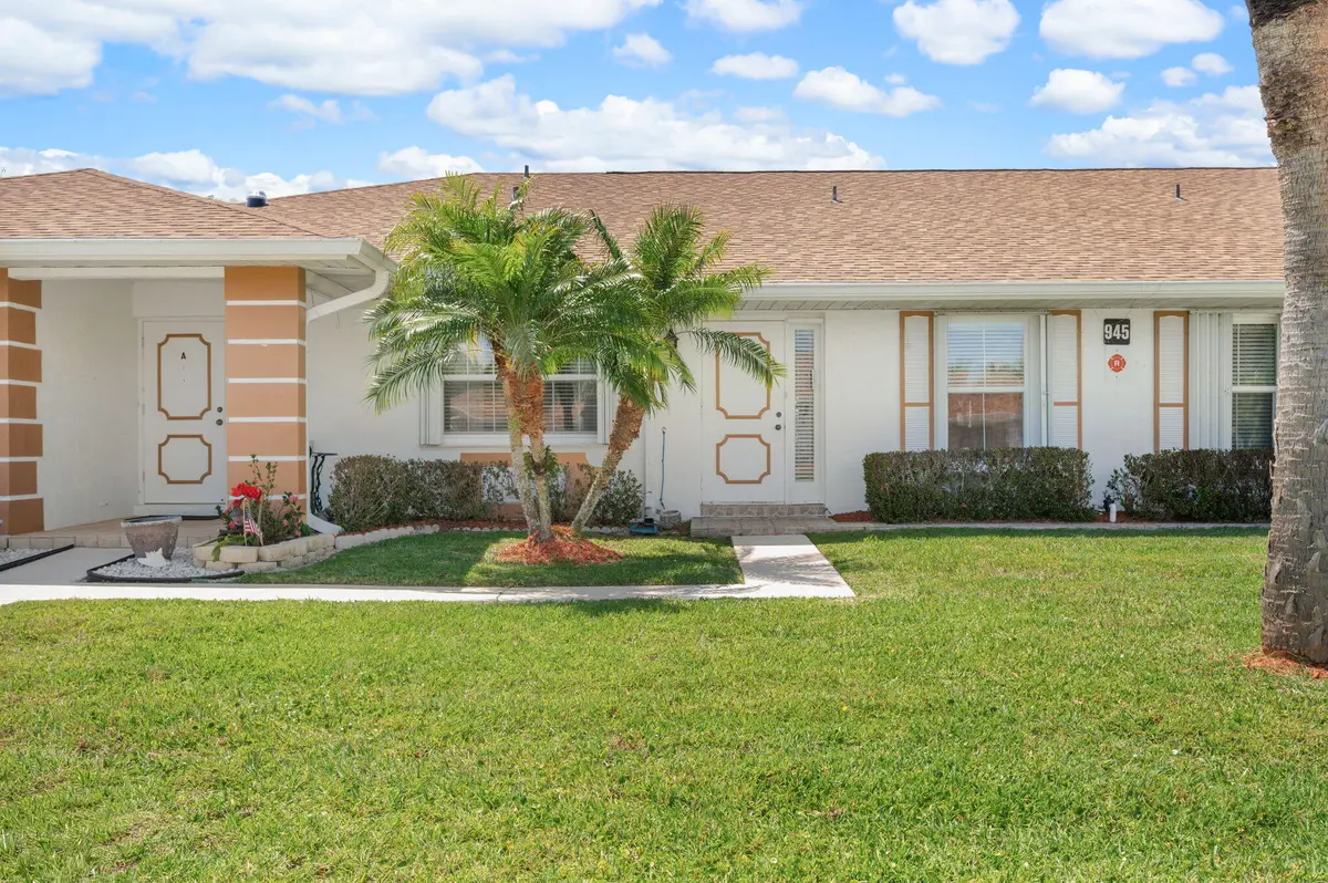 Front View at 945 Savannas Point Drive B, Fort Pierce