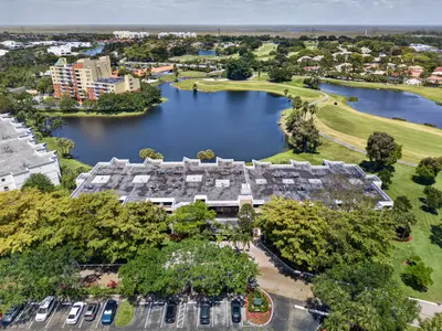 16325 Golf Club Road 302, Weston – sold