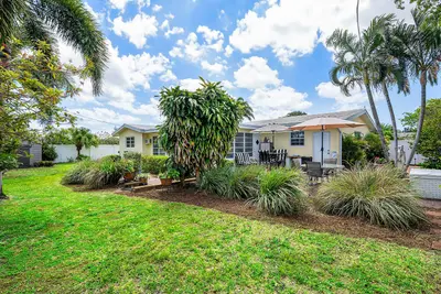 2741 NE 52nd Street, Lighthouse Point – sold