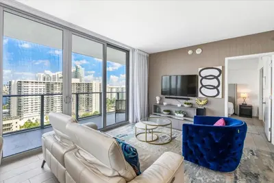 4010 S Ocean Drive R1102, Hollywood – Condominium for sale