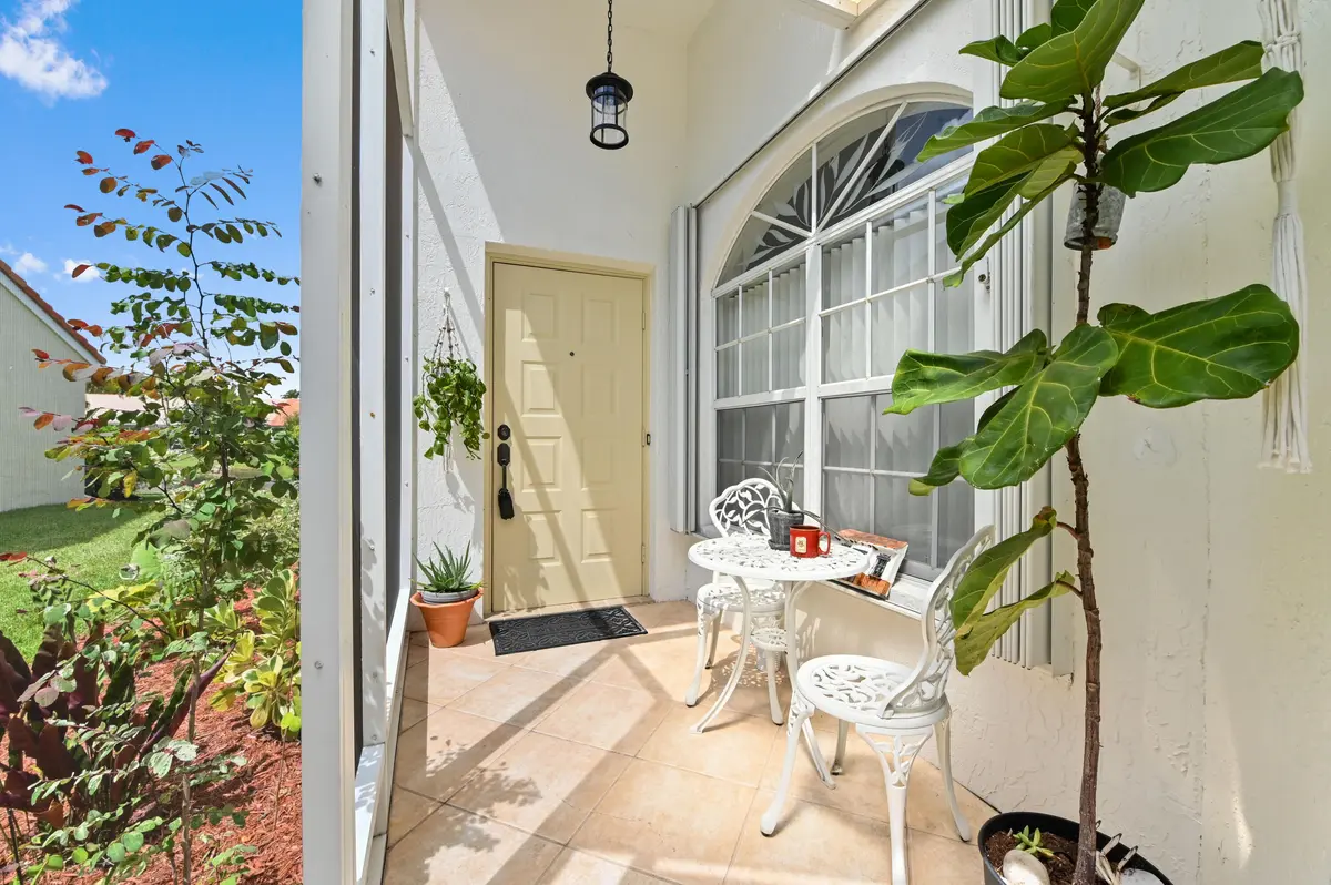 05 entry 02 at 6077 Lake Hibiscus Drive, Delray Beach