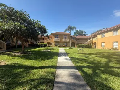 4807 Via Palm Lakes 1519, West Palm Beach – sold