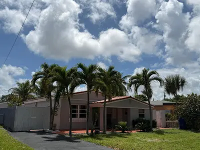 1674 NE 169th Street, North Miami Beach – sold
