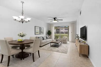 9855 Sandalfoot Boulevard 305, Boca Raton – sold