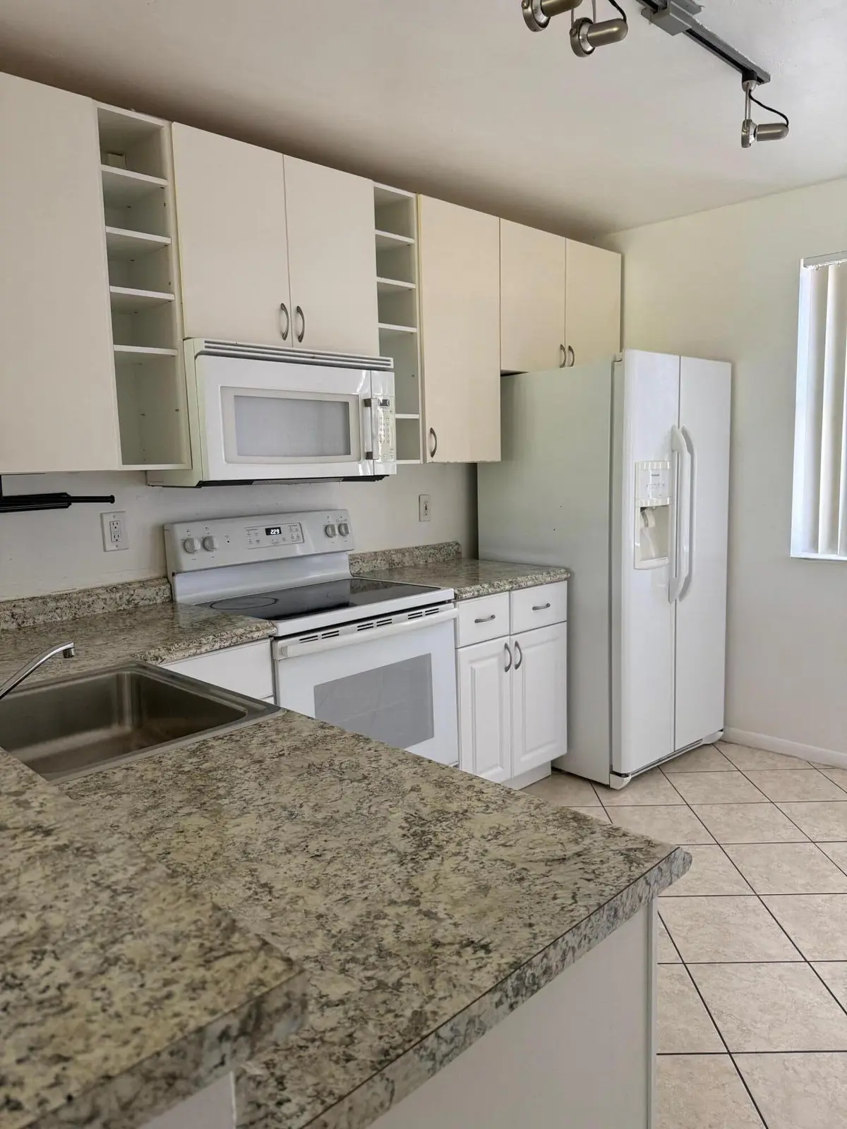 5721 KITCHEN at 5721 Riverside Drive 301b5, Coral Springs