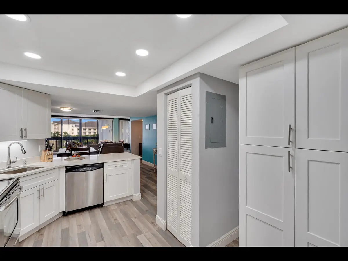 2400 Pres. #401 at 2400 Presidential Way 401, West Palm Beach