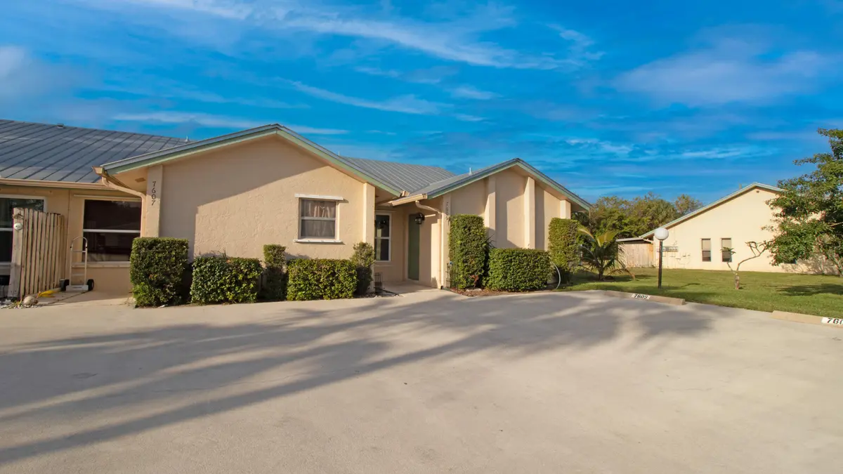 7609_02 at 7609 SE Hobe Terrace, Hobe Sound