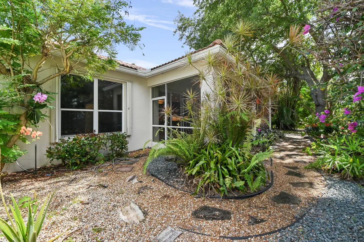 36 backyard 01 at 6439 Pebble Creek Way, Boynton Beach