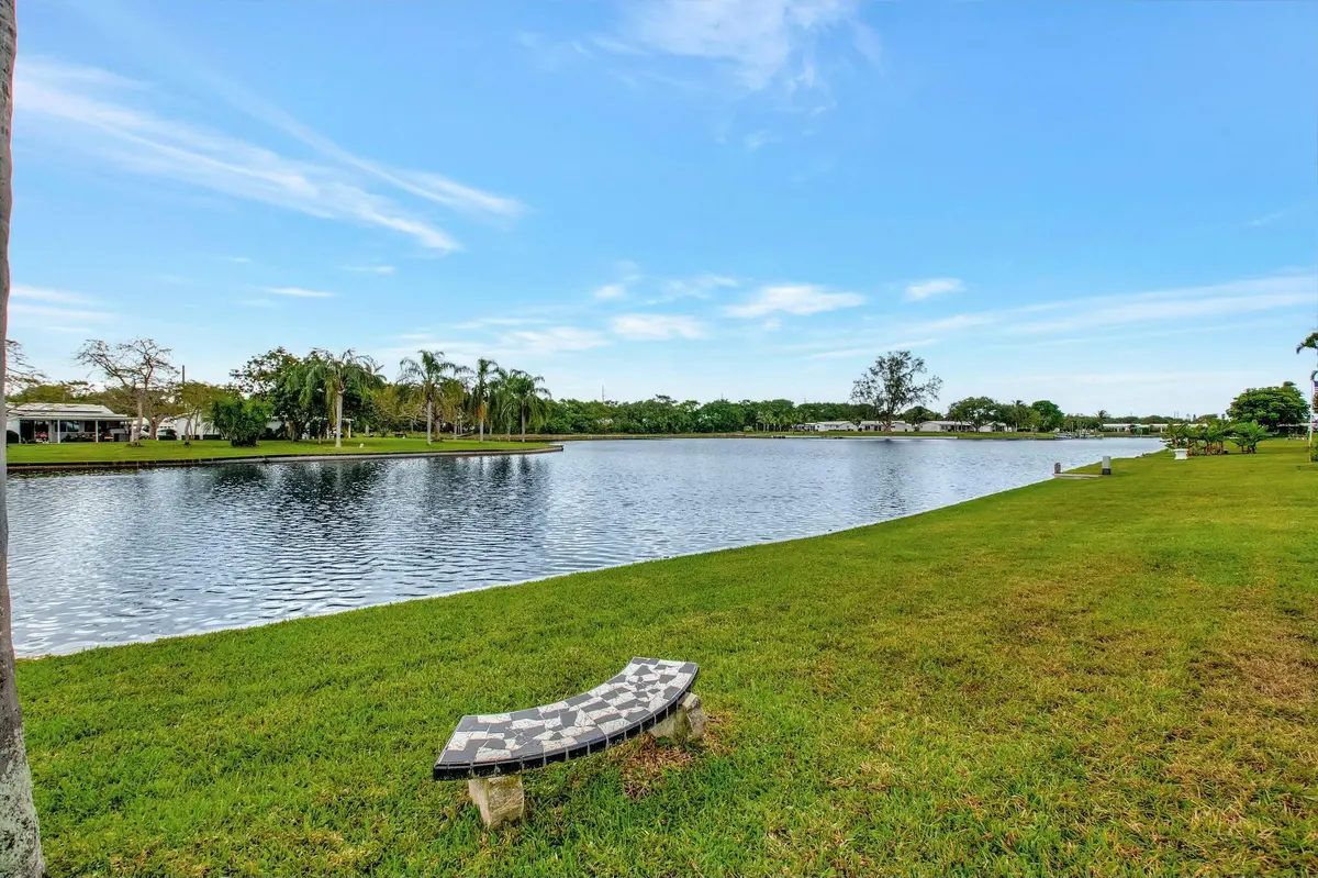 tempImage8MV6re at 1704 SW 16th Street, Boynton Beach
