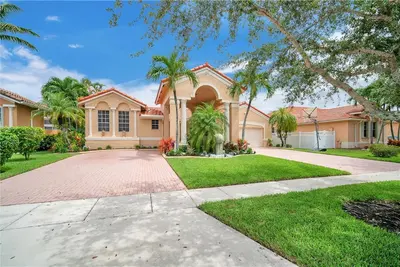 16469 NW 12th Street, Pembroke Pines – sold