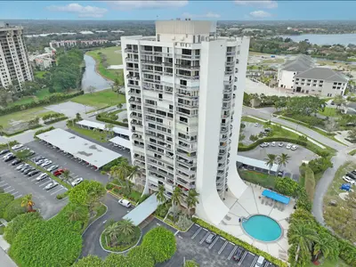 2400 Presidential Way 401, West Palm Beach – Condominium for sale