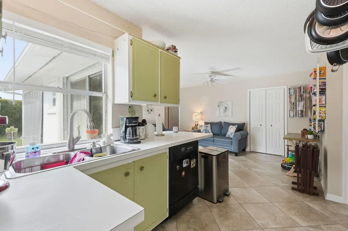 IMG_4711 at 237 Porter Place, West Palm Beach