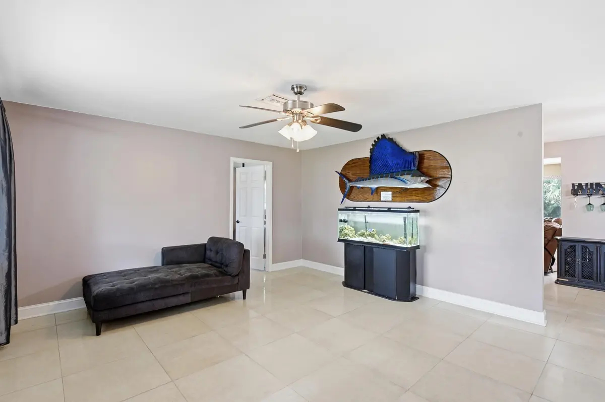 Sitting room at 316 Riverdale Road, Palm Springs