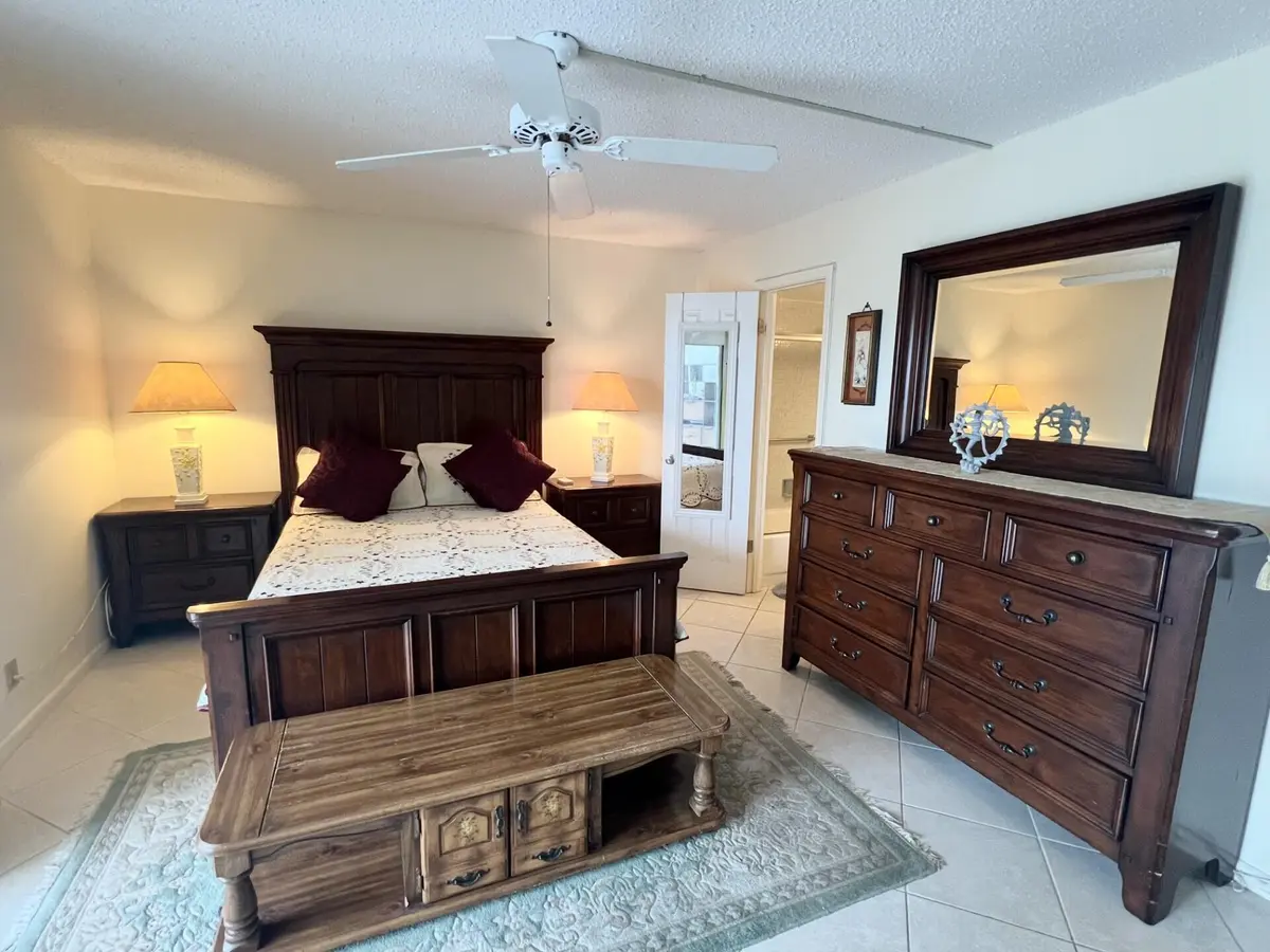 9e853244-010b-492e-9b0c-e8f9fcec6fd5 at 4116 Cambridge E, Deerfield Beach