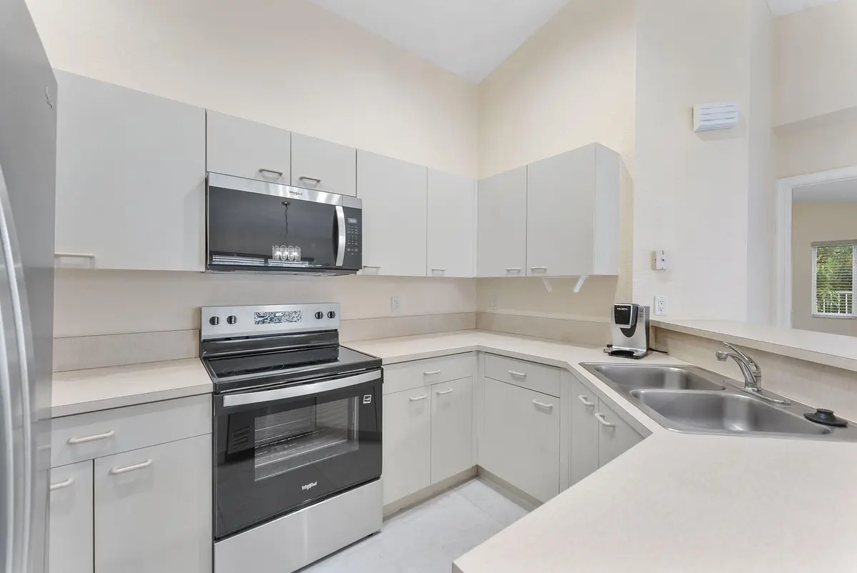 40-web-or-mls-DSC02162 at 1353 Canary Island Drive, Weston