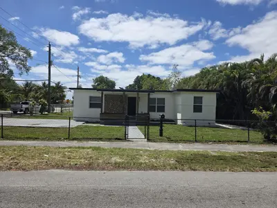 9900 NW 25th Avenue, Miami – sold