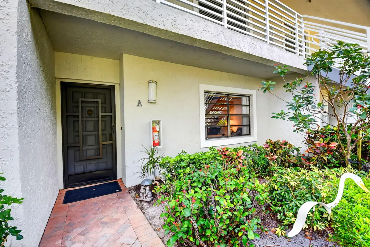 Front Entrance at 10 Southport Lane A, Boynton Beach