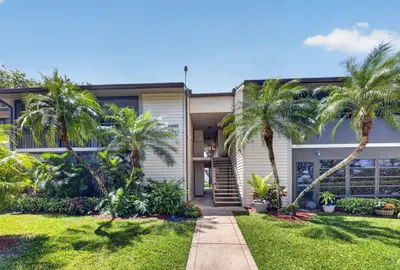 15496 Lakes Of Delray Boulevard 206, Delray Beach – sold