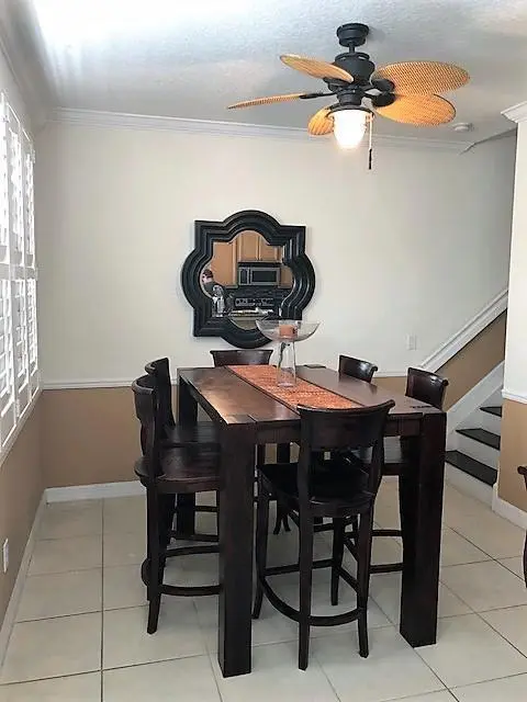 Dining at 118 Ocean Cay Way, Hypoluxo