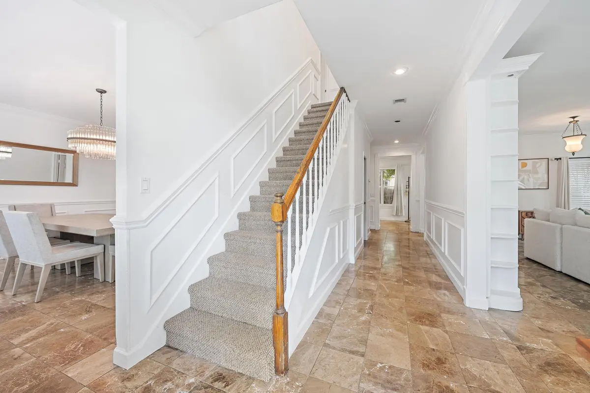 230 Park Ave-16 at 230 Park Avenue, Palm Beach