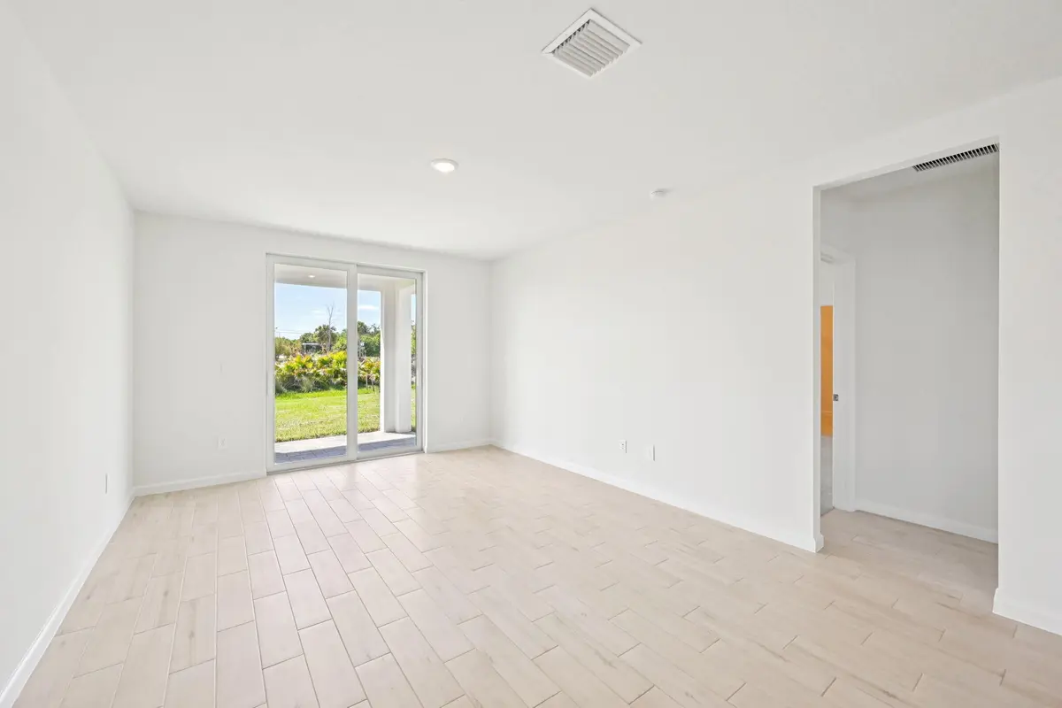 5473 Hampton Park Cir Vero Beach FL (7) at 5473 Hampton Park Circle, Vero Beach