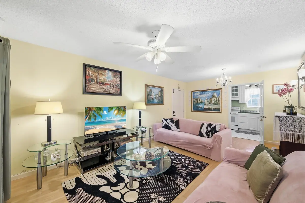 Living room at 112 Lake Anne Drive, West Palm Beach