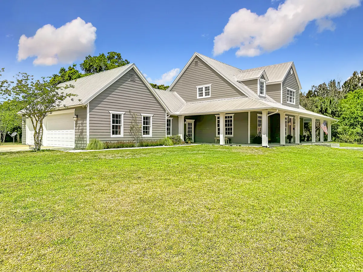 2135 55th Avenue SW-12 at 2135 55th Avenue, Vero Beach