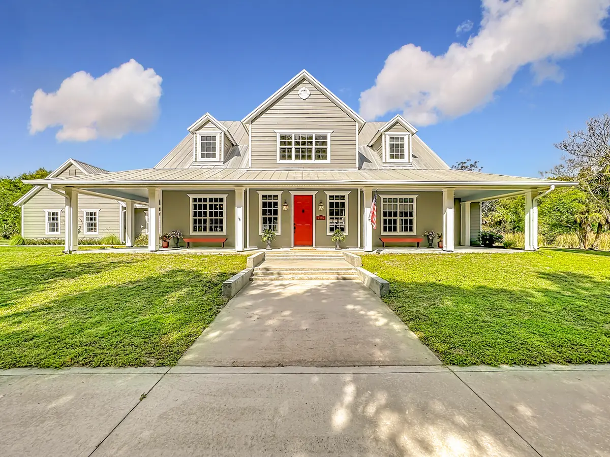 2135 55th Avenue SW-17 at 2135 55th Avenue, Vero Beach