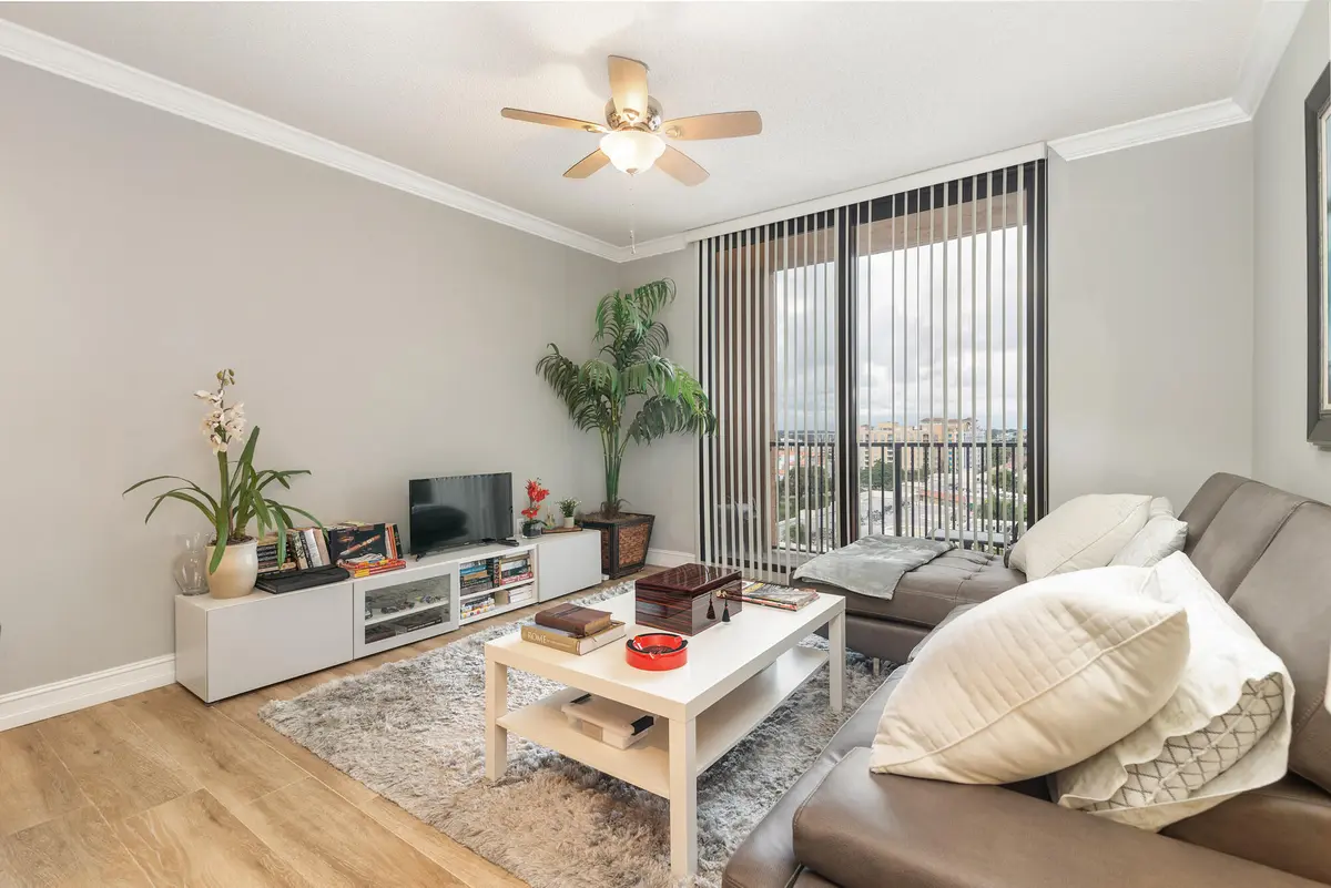 low-2 at 651 Okeechobee Boulevard 1006, West Palm Beach