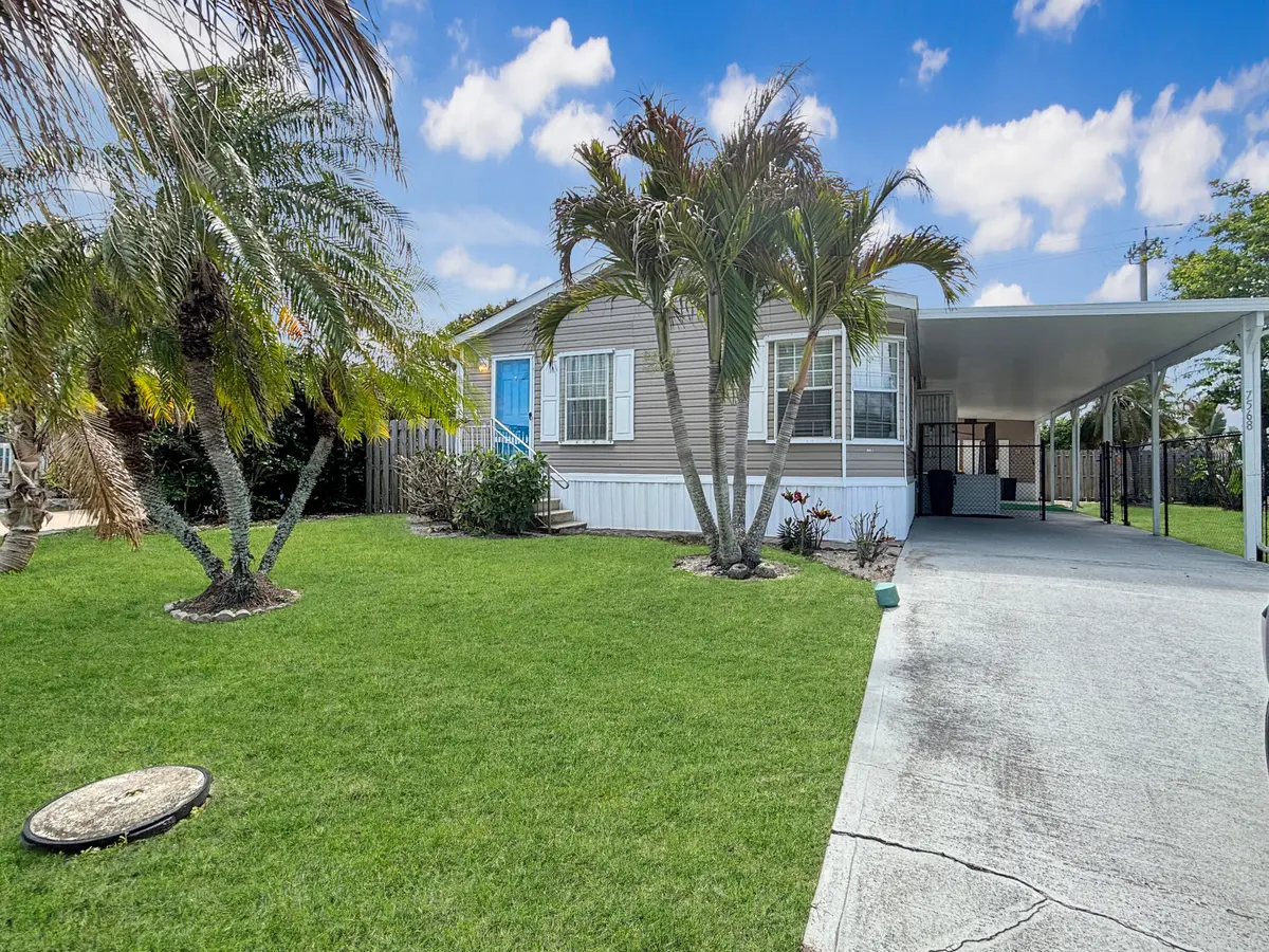 cfeb5fafa8ef8df956e051994ca7548a9996e124 at 7568 SE Swan Avenue, Hobe Sound