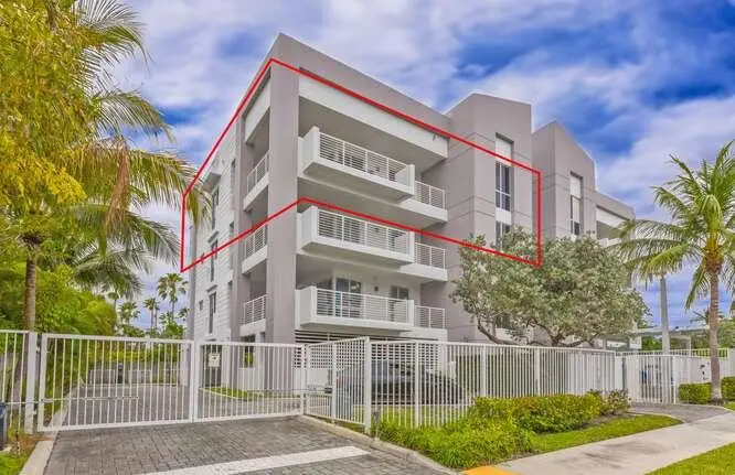 51 SE 19th Ave Unit 401-small-003-002-51 at 51 SE 19th Avenue 401, Deerfield Beach