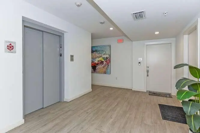 51 SE 19th Ave Unit 401-small-007-015-51 at 51 SE 19th Avenue 401, Deerfield Beach