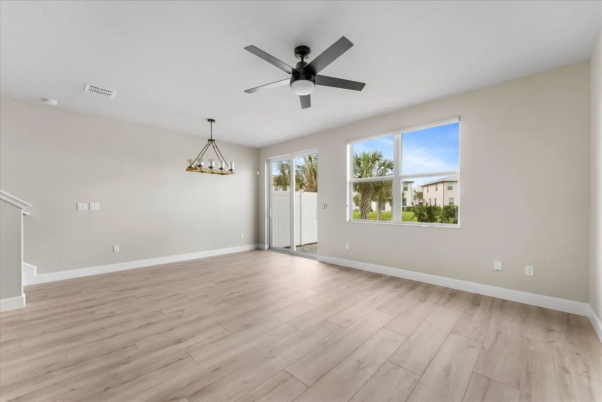 07-7 at 5661 Mentmore Drive, Mangonia Park