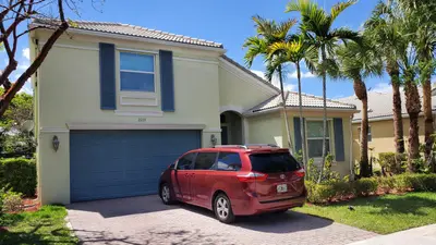 2215 Arterra Court, Royal Palm Beach – Single Family Residence for sale