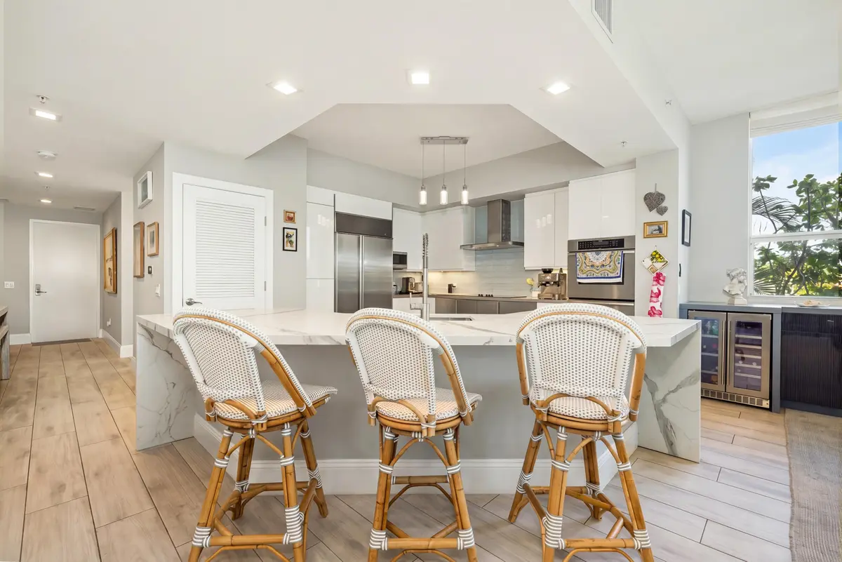 Kitchen at 701 SE 21st Avenue 201, Deerfield Beach