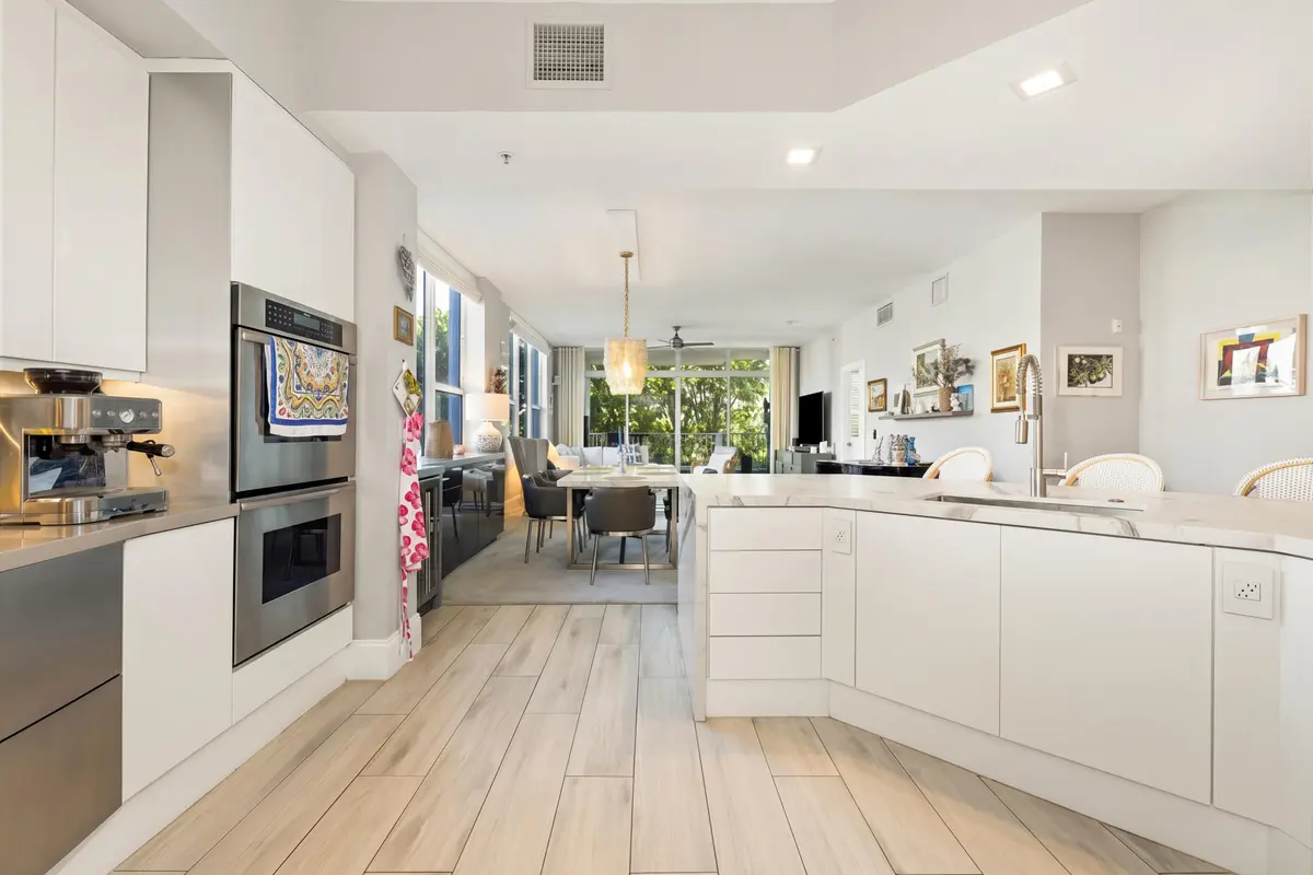 Kitchen at 701 SE 21st Avenue 201, Deerfield Beach