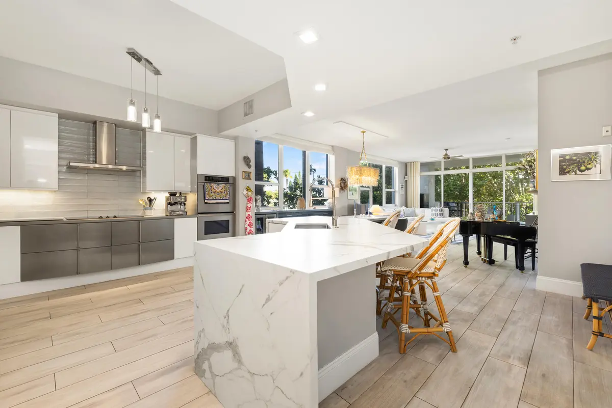 Great Room at 701 SE 21st Avenue 201, Deerfield Beach