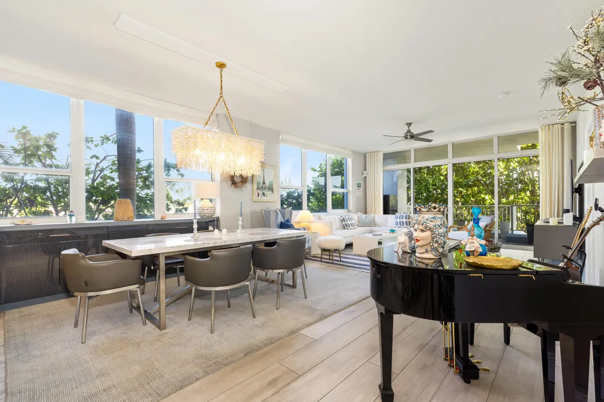 Great Room at 701 SE 21st Avenue 201, Deerfield Beach